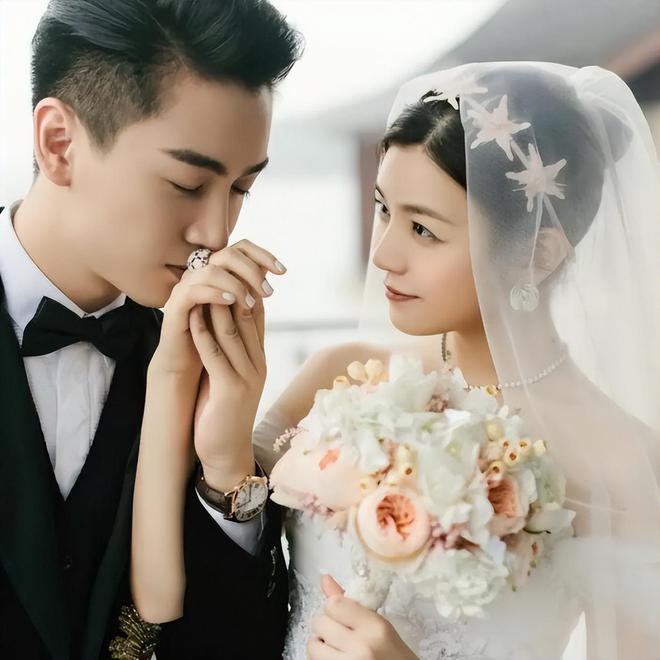 陈妍希的“较量”：魔高一尺道高一丈开元棋牌官宣离婚1天后回看陈晓与(图4)