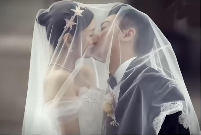 陈妍希的“较量”：魔高一尺道高一丈开元棋牌官宣离婚1天后回看陈晓与(图7)